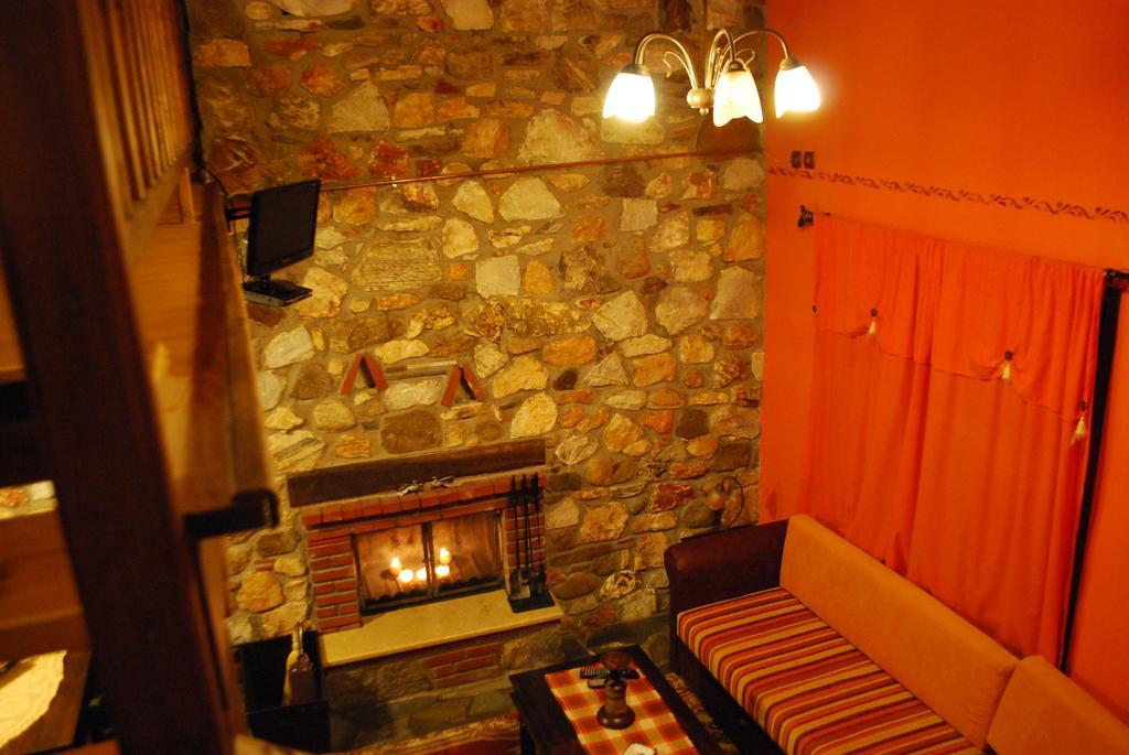 Hotel Tzivaeri Likodhrómion Esterno foto