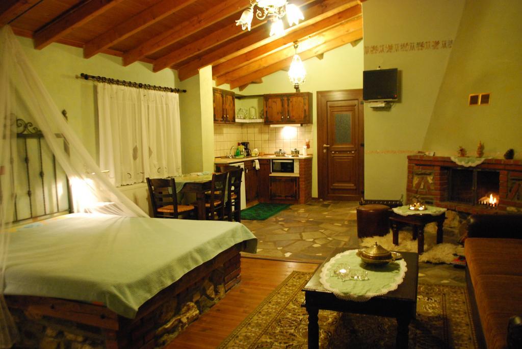 Hotel Tzivaeri Likodhrómion Esterno foto