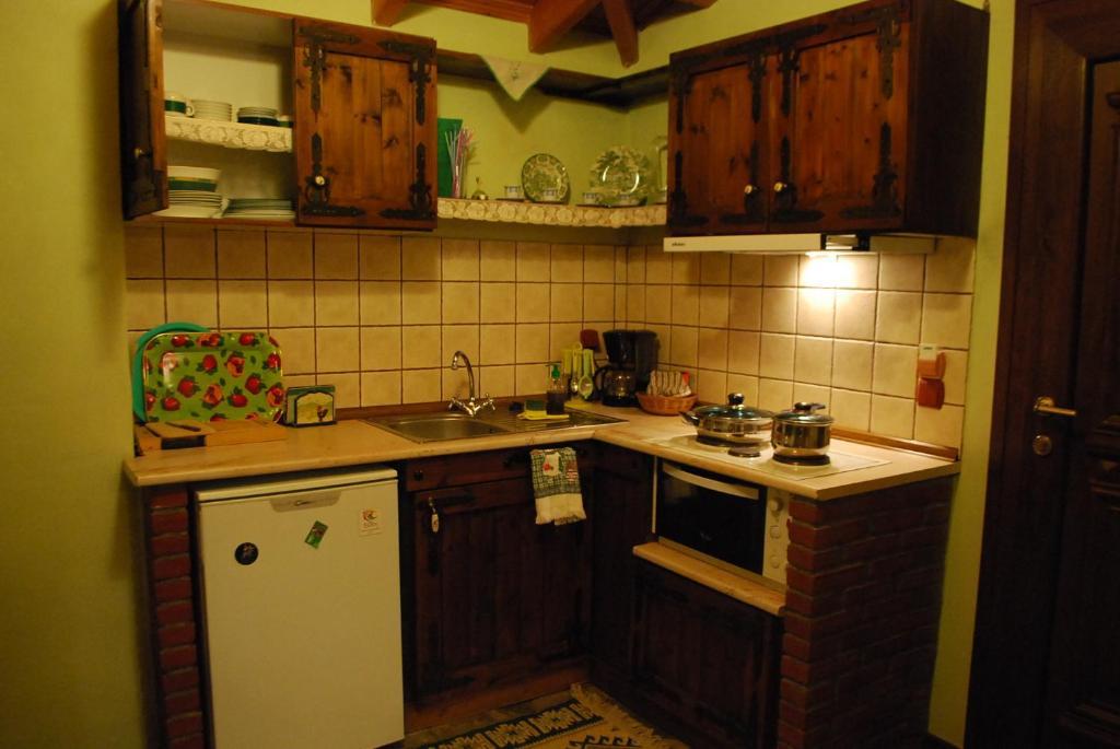 Hotel Tzivaeri Likodhrómion Esterno foto